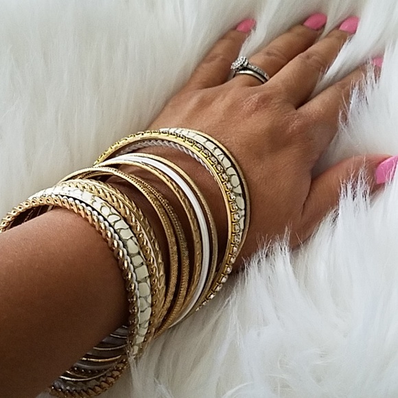 3/$30🌻Bracelet - Picture 3 of 4